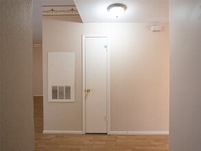 Building Photo - 6500 Harbor Town Dr