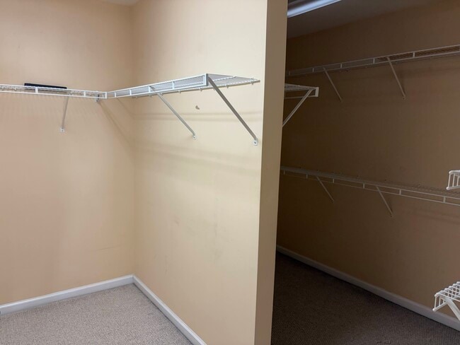 Building Photo - 945 College Pl Ct NW