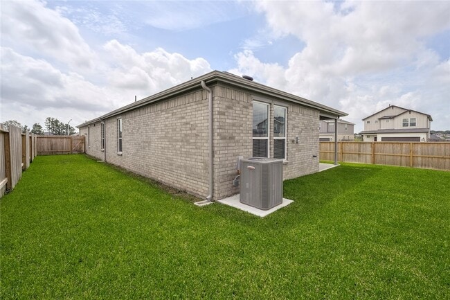 Building Photo - 905 Silver Buckle Ln