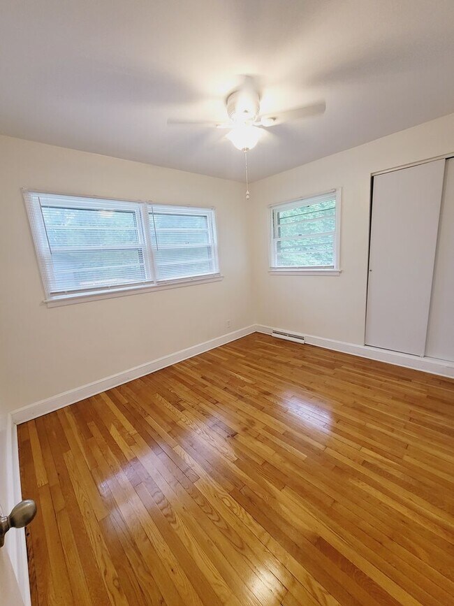 Building Photo - Newly Renovated Brick Ranch with a Basement!
