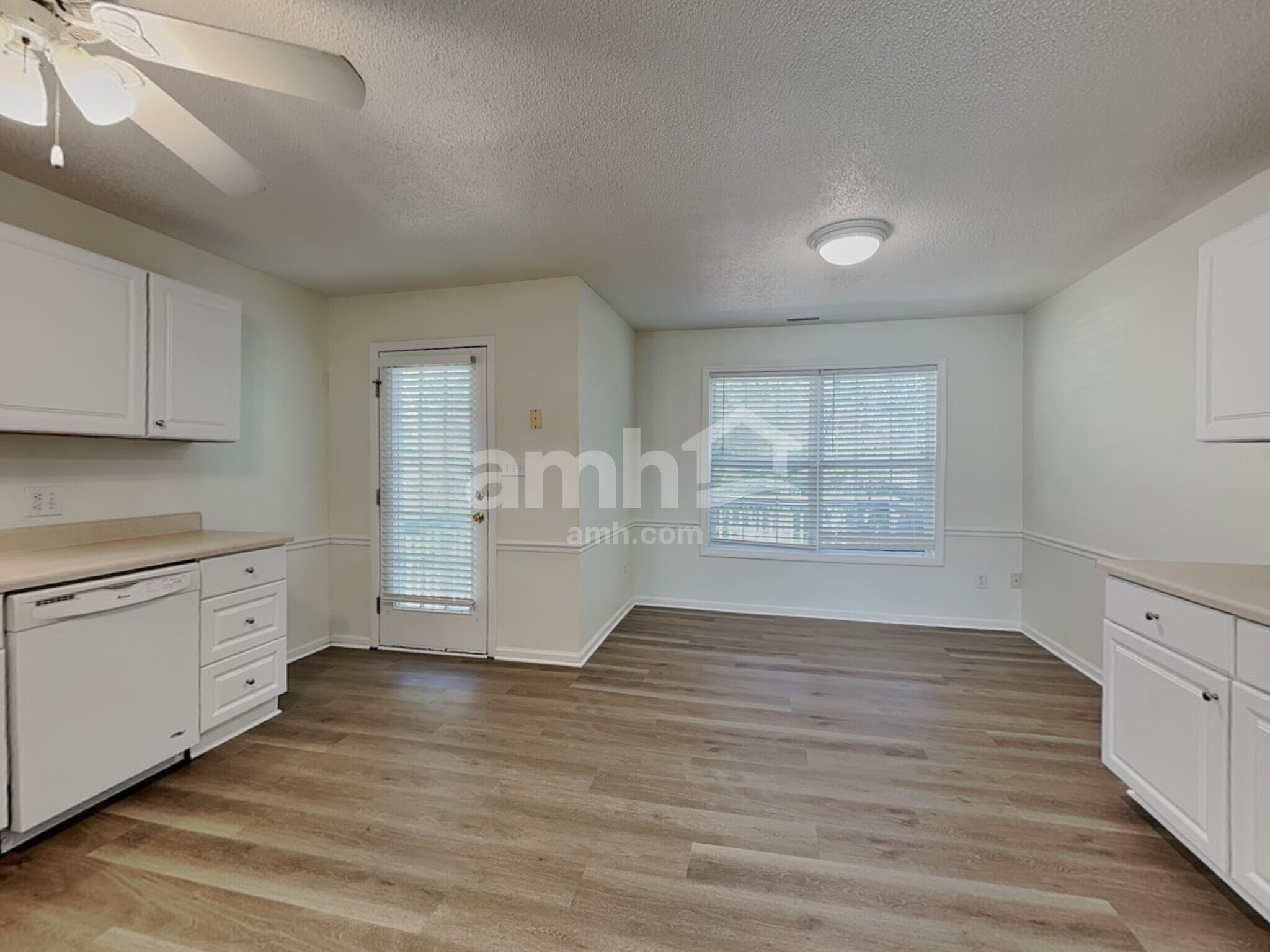 Building Photo - 1703 Hunterwoods Dr