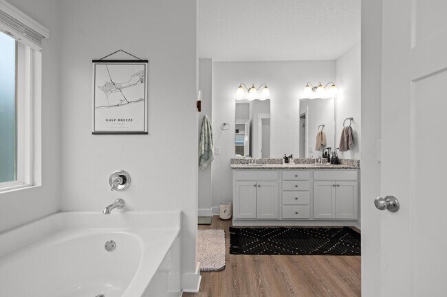 Building Photo - Your Gulf Breeze Dream Home Awaits in Forest Bay
