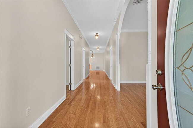 Building Photo - 6827 S Trask St