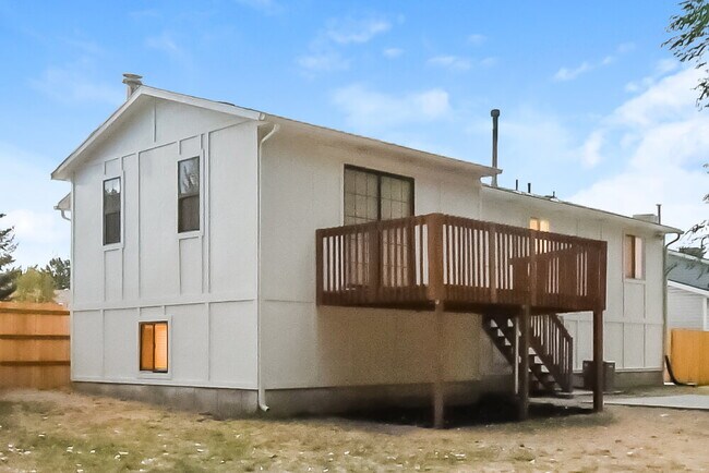 Building Photo - 7987 S 2760 W