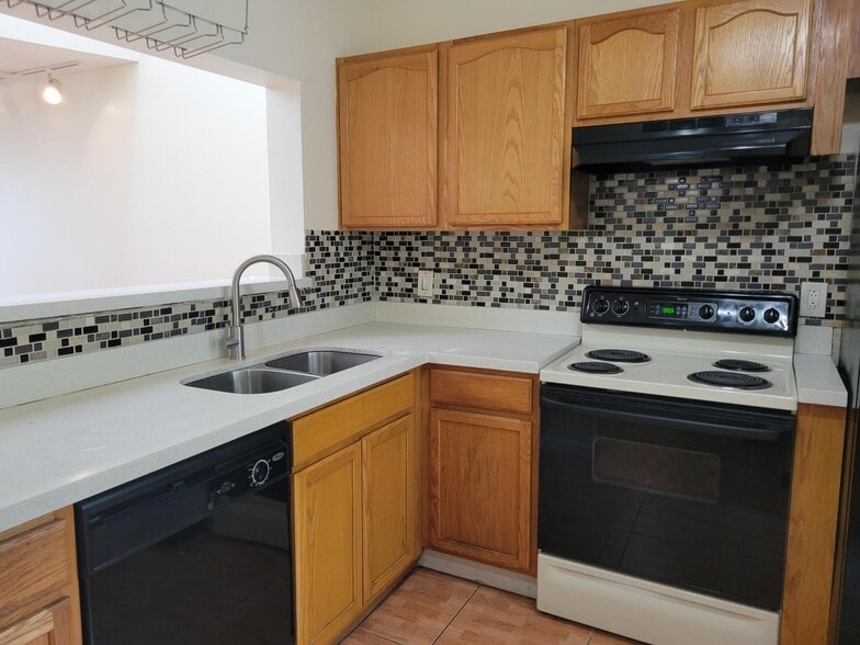 Building Photo - 2306 SW 82nd Ter