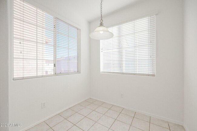 Building Photo - 2030 N 78th Glen