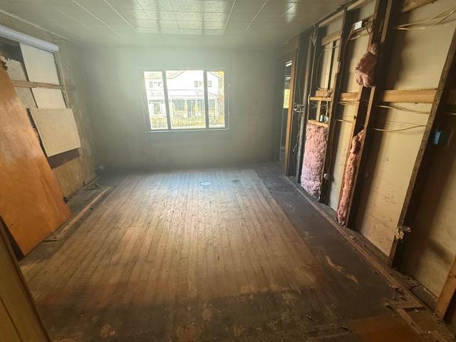 Building Photo - 419 Byng St