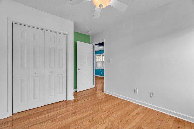 Building Photo - 403 Arabian Ln