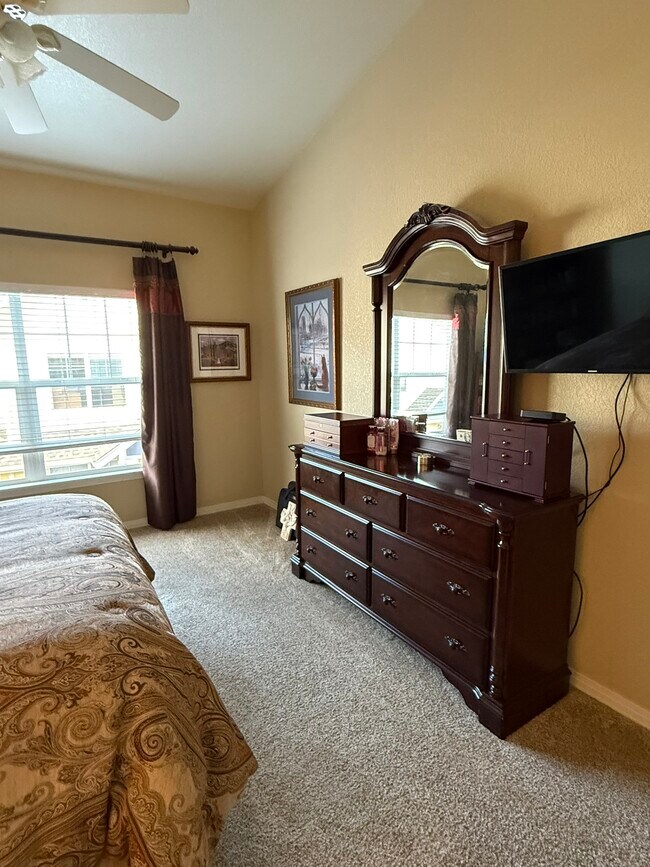 Building Photo - 9438 Ashbury Cir