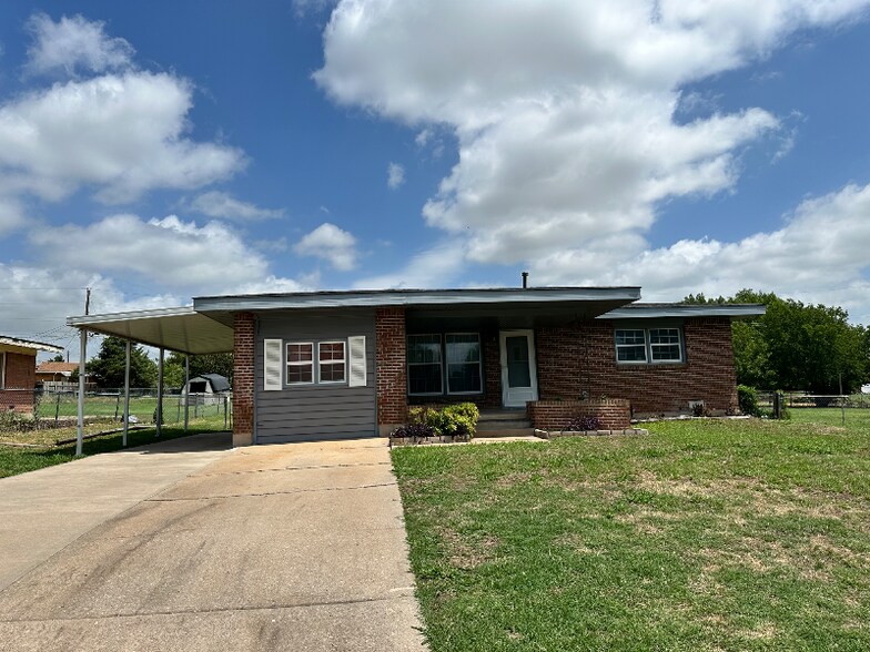 Building Photo - 4307 NW Ridgecrest Dr
