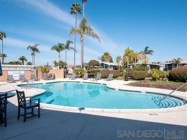 Building Photo - 6550 Ponto Dr