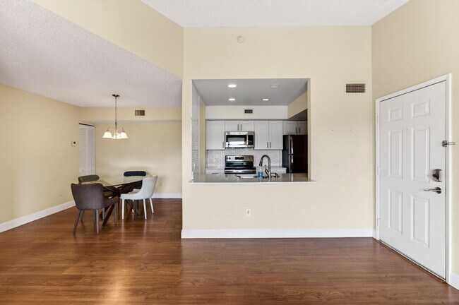 Building Photo - 157 Yacht Club Way