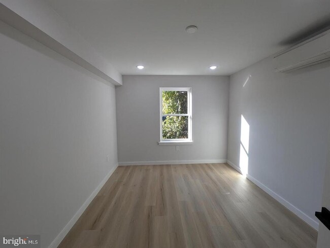 Building Photo - 2020 W Norris St