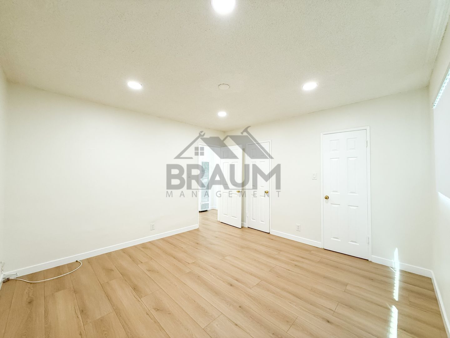 Building Photo - 5433 Sepulveda Blvd