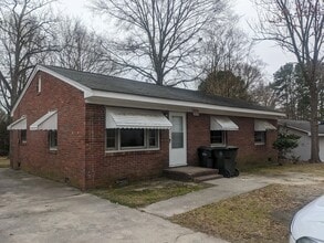 Building Photo - 1115 Woodrow St S