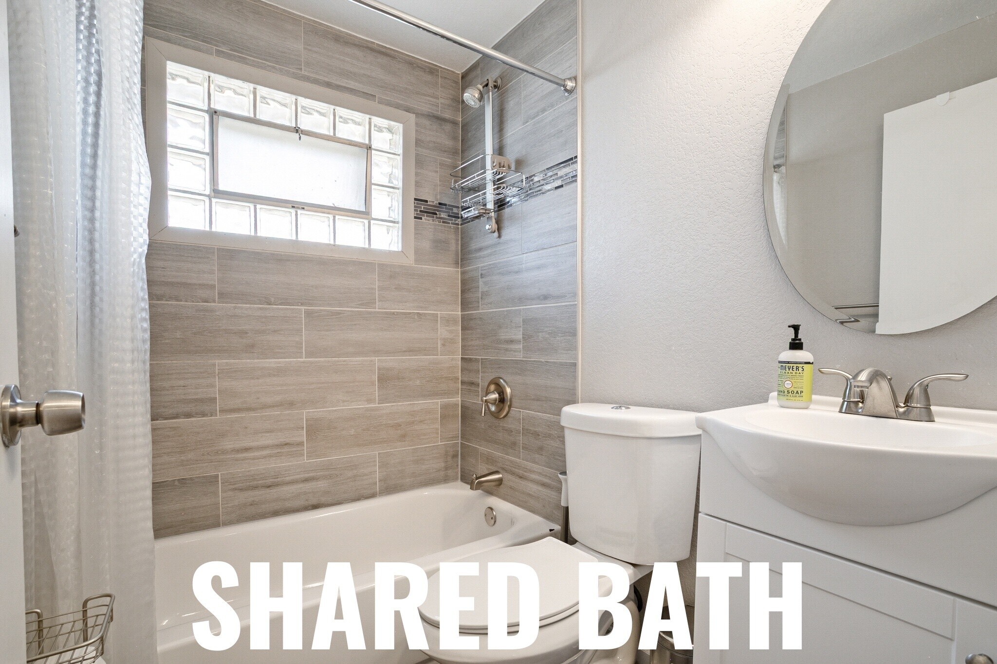 Building Photo - 2300 Lima St