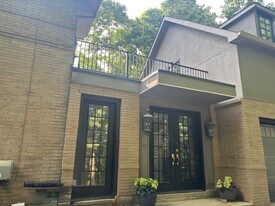 Building Photo - 3043 Wold Ave