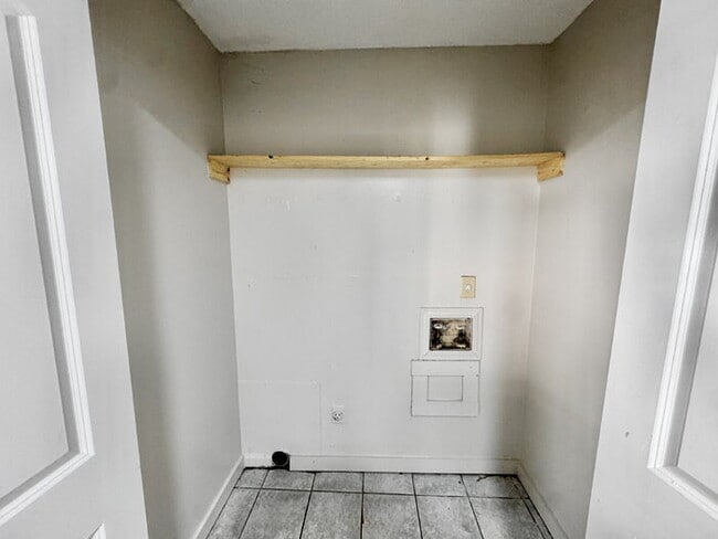 Building Photo - 7312 Countryside Road