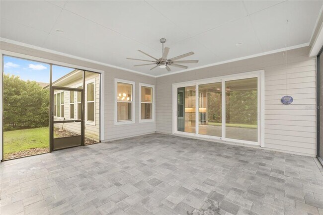 Building Photo - 11890 SW 33rd Ln
