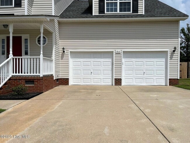 Building Photo - 1508 Thoroughbred Trail