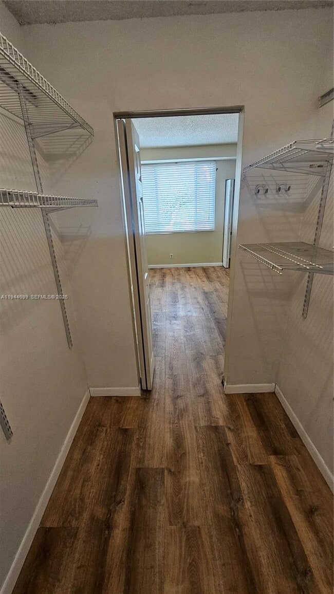 Building Photo - 801 Lyons Rd