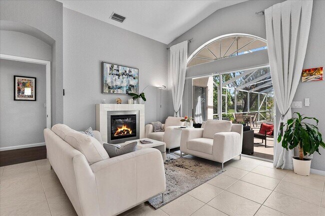 Building Photo - 15151 Banbury Ct