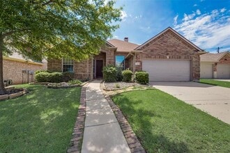 Building Photo - 4245 Boxwood Dr