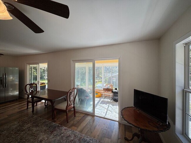 Building Photo - 2647 Blind Rd