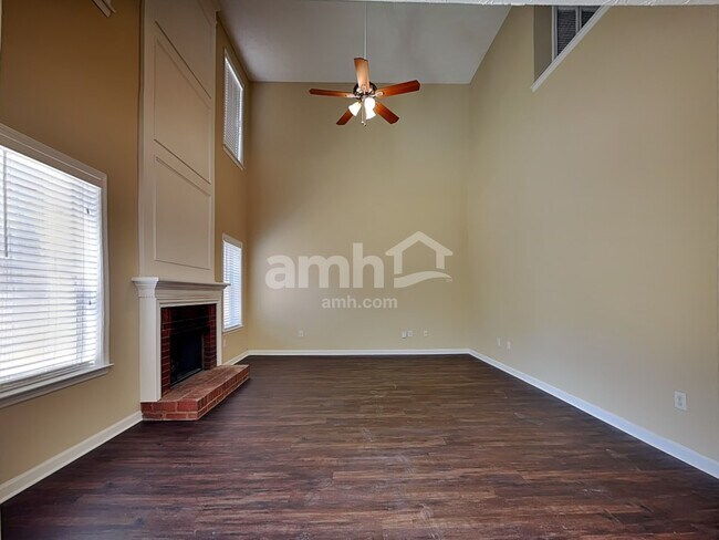 Building Photo - 5296 Under Way