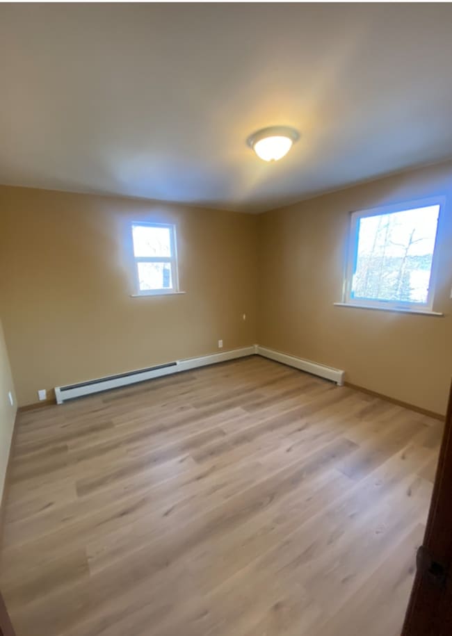 Building Photo - 5450 E Hemlock Dr