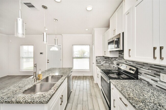 Building Photo - 7980 Ethel St