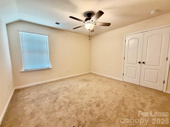 Building Photo - 4019 Oakmere Rd