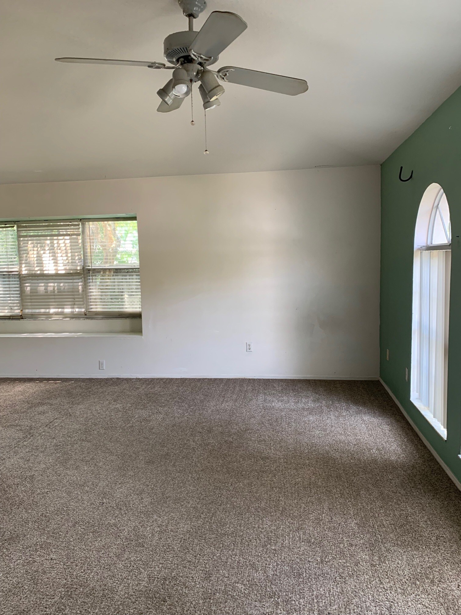 Building Photo - 1044 Henson Ct