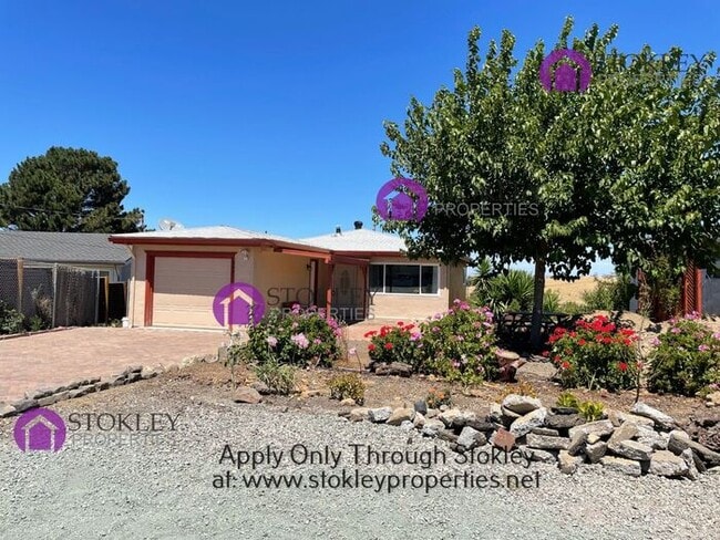 Building Photo - 540 Palms Dr