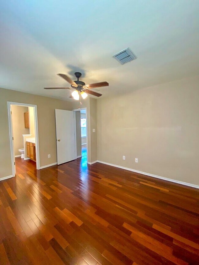 Building Photo - Lovely home in Wildhorse Vista Neighborhood