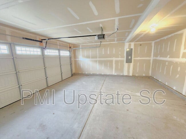 Building Photo - 236 Lily Park Way