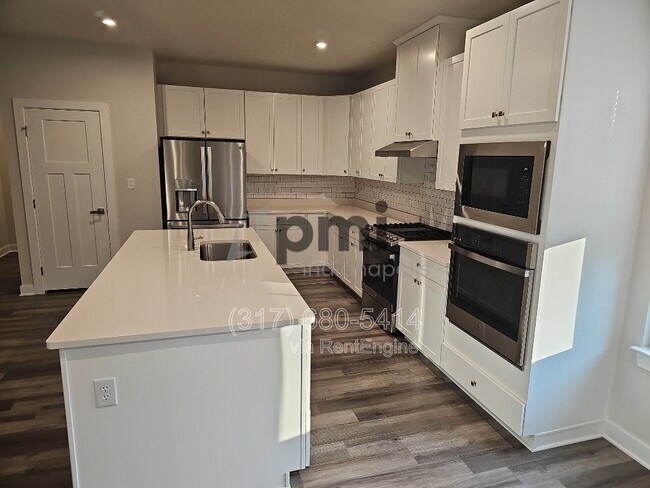 Building Photo - 7199 W Stone Pass