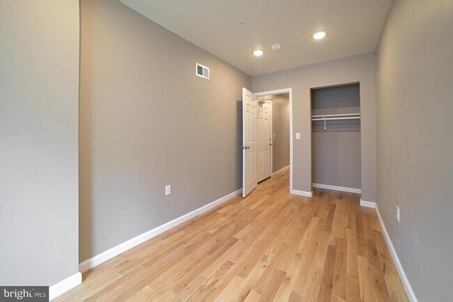 Building Photo - 1808 Willington St