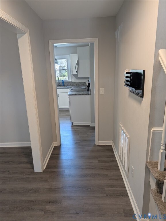 Building Photo - 409 Flint Dr