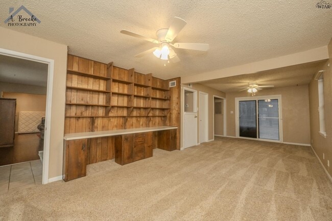 Building Photo - 5222 Jamaica Dr