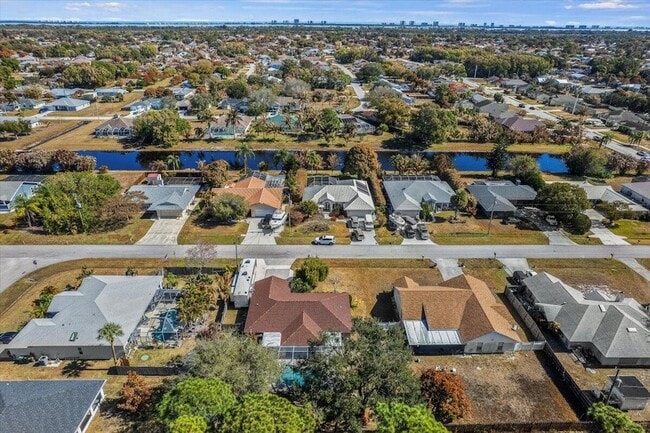 Building Photo - 1960 SE Bowie St