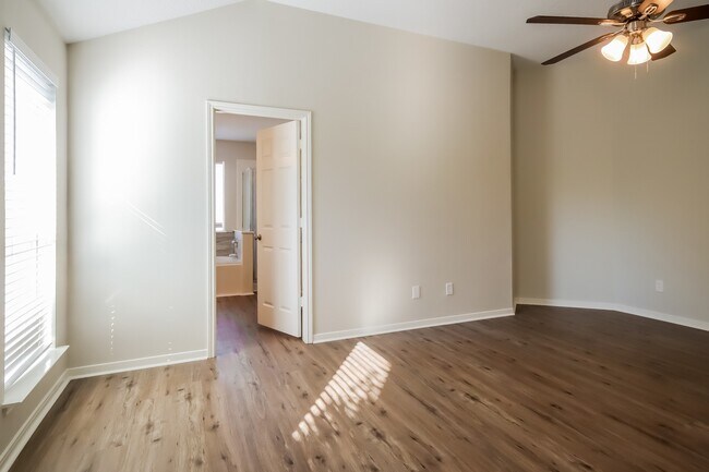 Building Photo - 20327 Wild Berry Dr