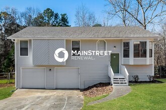 Building Photo - 3 Bedroom Pet-Friendly Home in Snellville, GA with Main Street Renewal