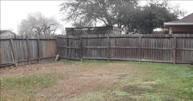 Building Photo - 6406 Costa Mesa Dr