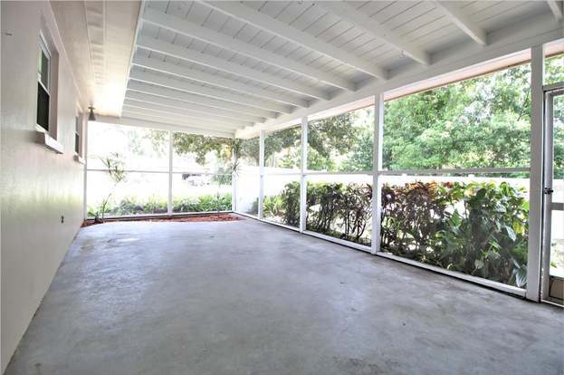 Building Photo - 1001 Brookside Dr