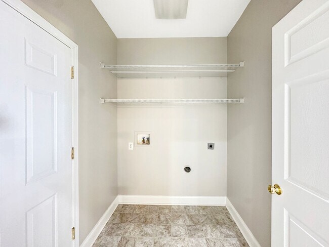 Building Photo - FOR RENT — Stunning One-Level Home in The Preserve, Oak Ridge’s Premier Lakefront Community