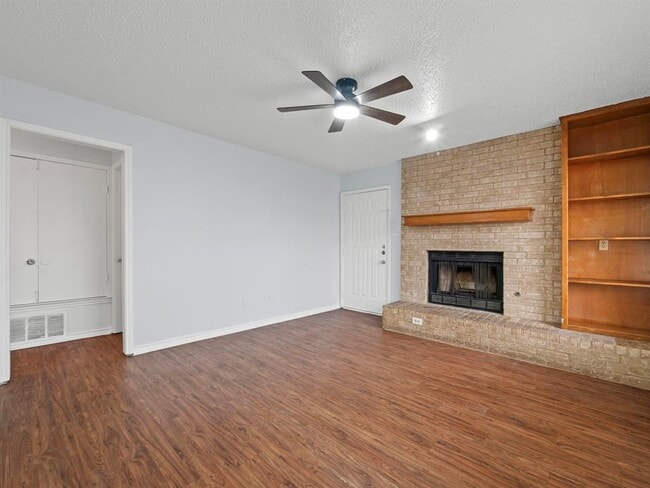 Building Photo - 1816 Rawhide Loop