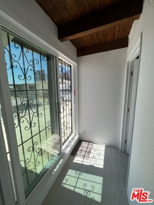 Building Photo - 221 S Gale Dr