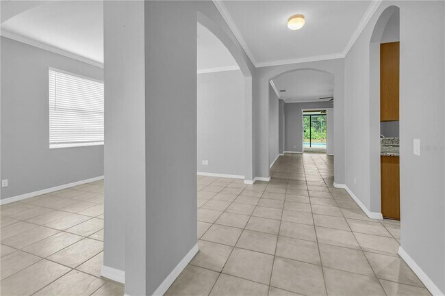 Building Photo - 721 Stonecrest Dr