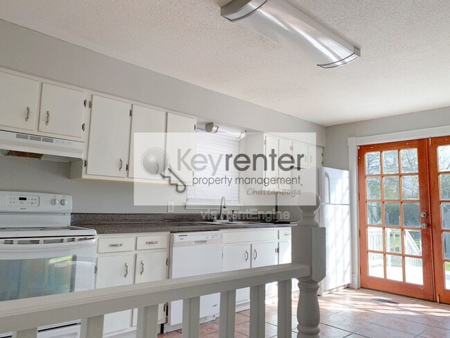 Building Photo - 4652 Cary Ln